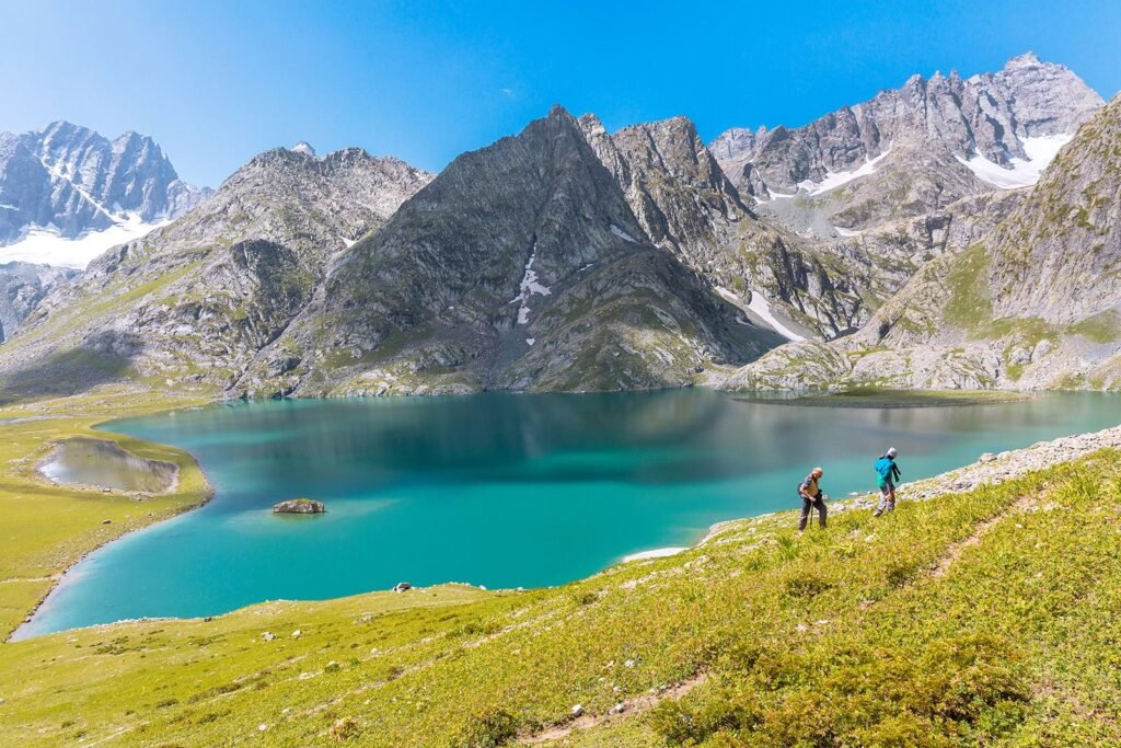 best trekking routes in the Himalayas